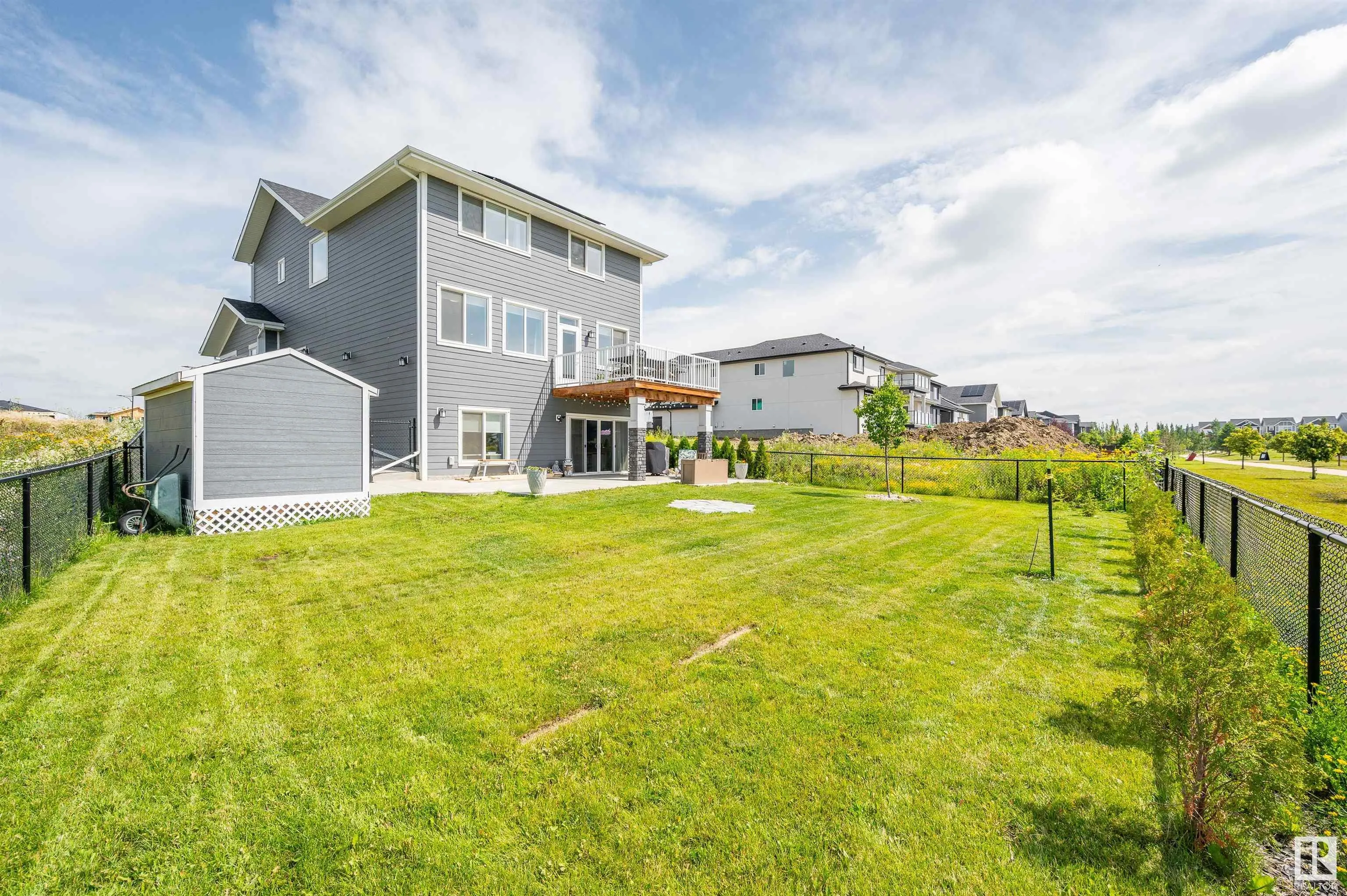 134 EDGEWATER Circle