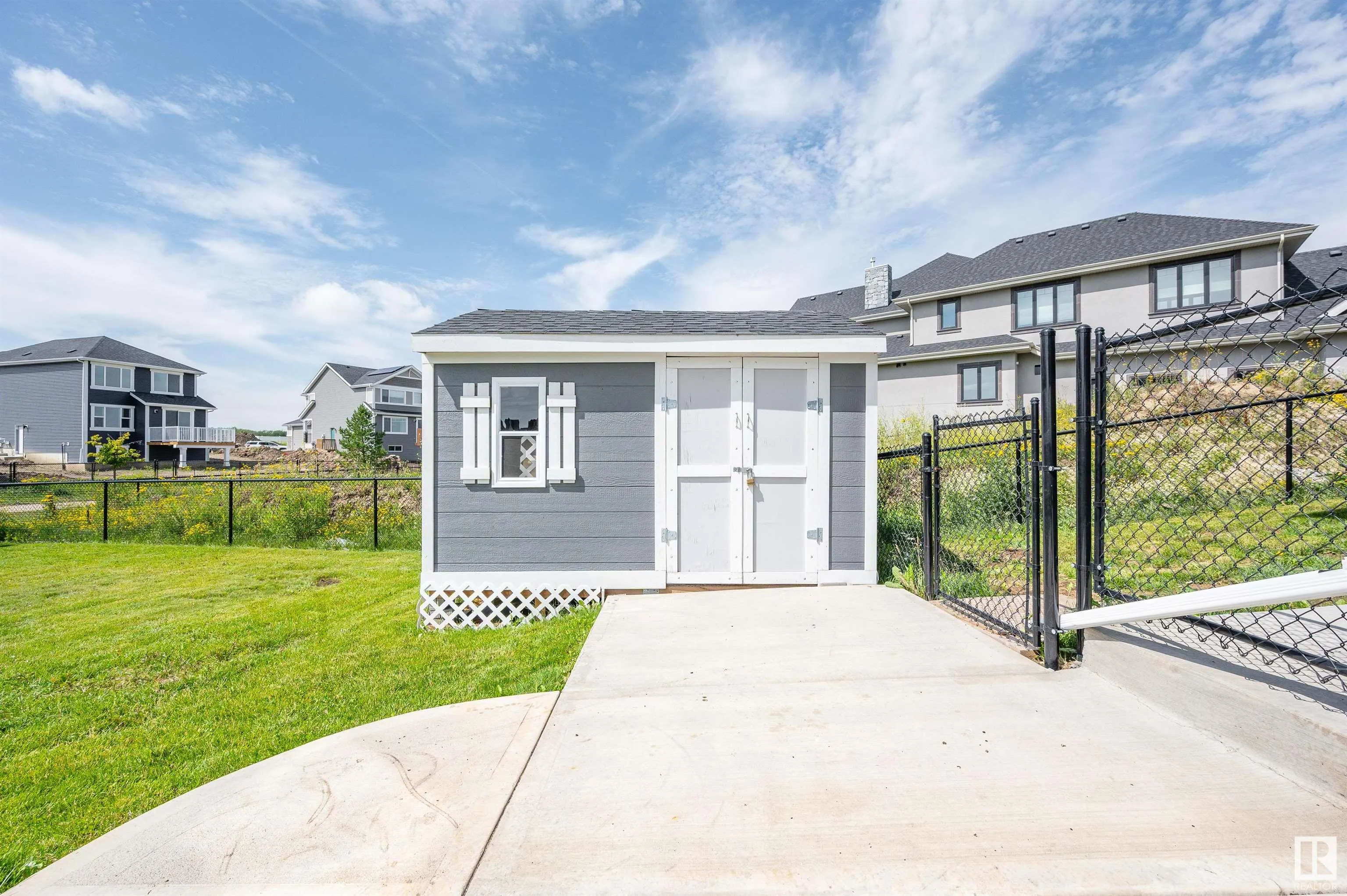 134 EDGEWATER Circle