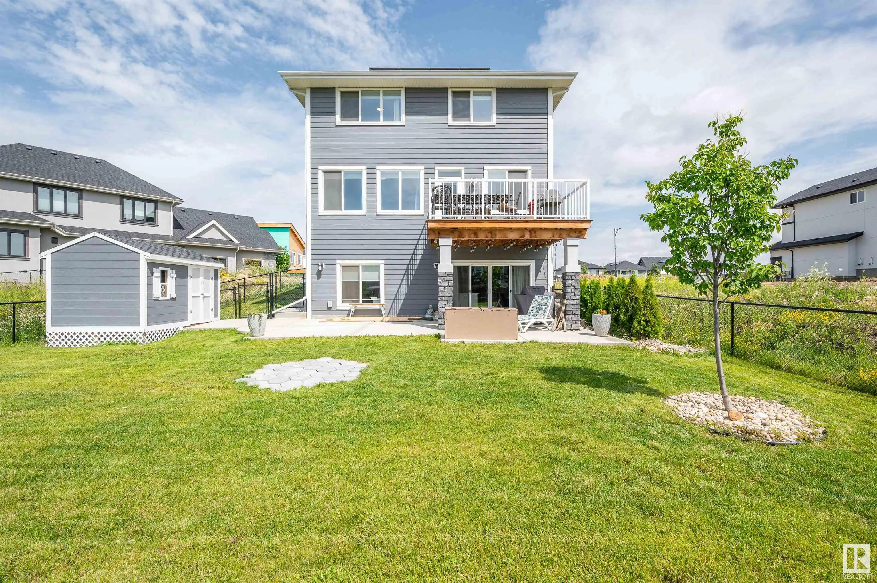 134 EDGEWATER Circle