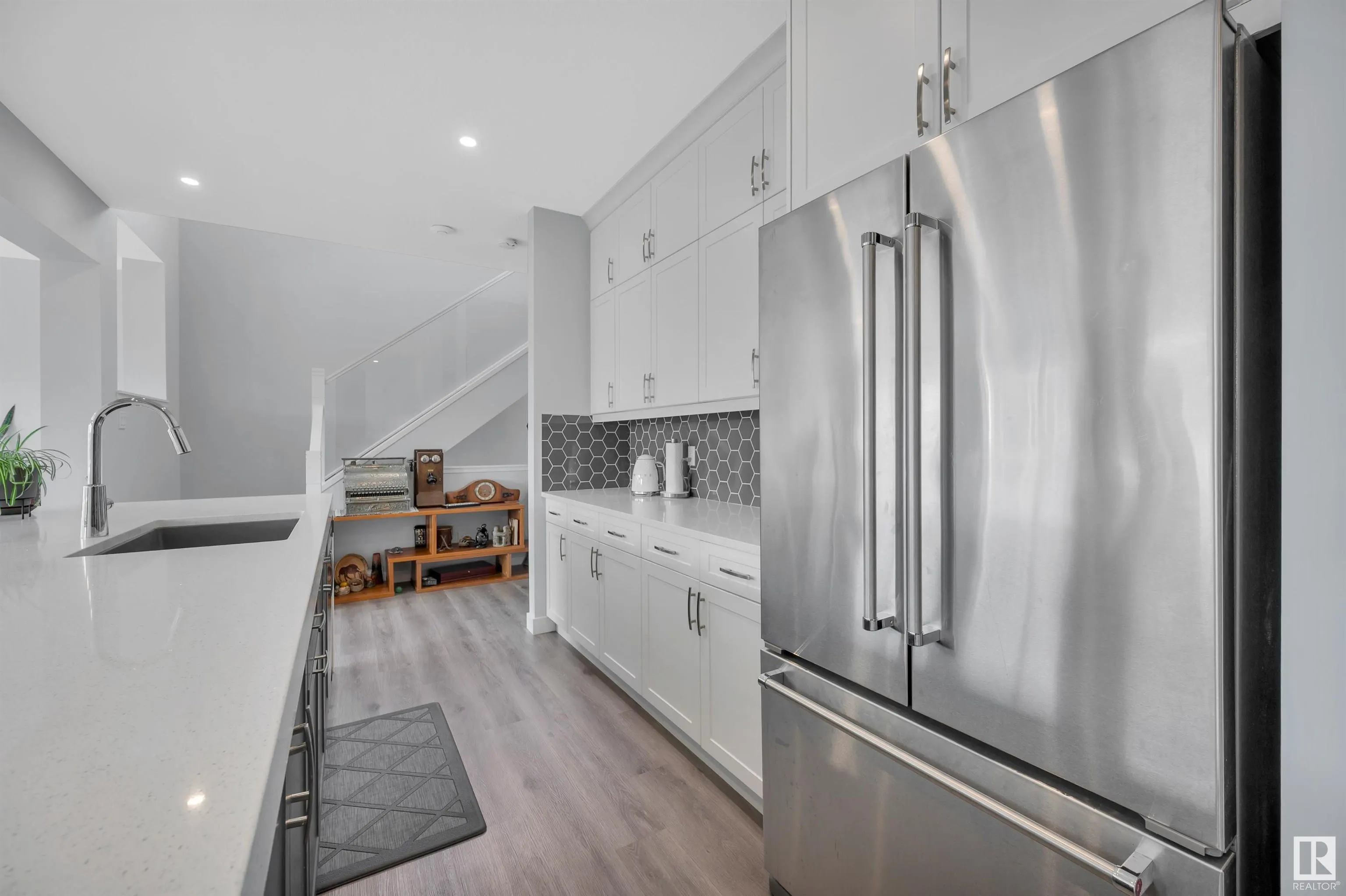 134 EDGEWATER Circle