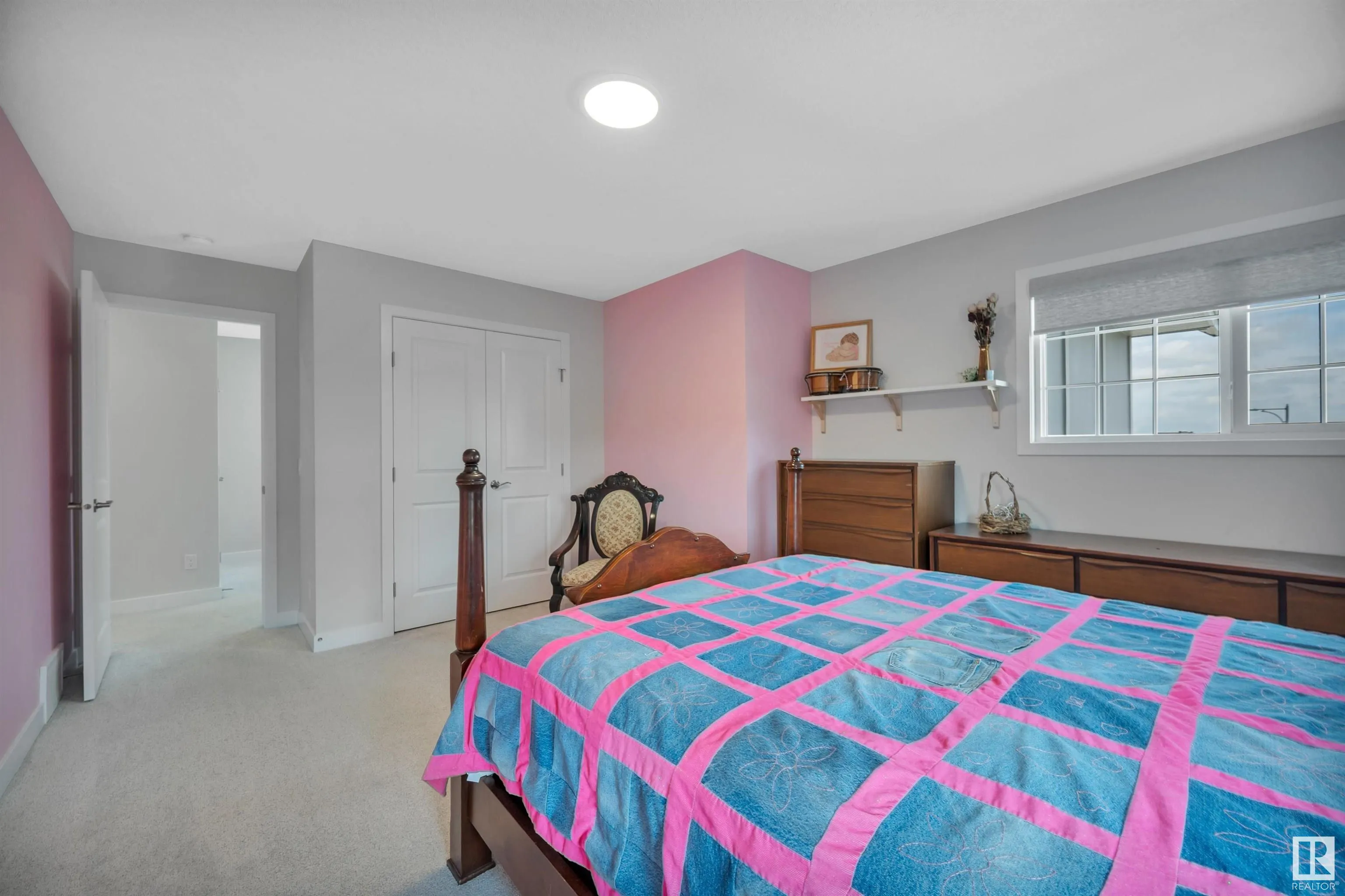 134 EDGEWATER Circle