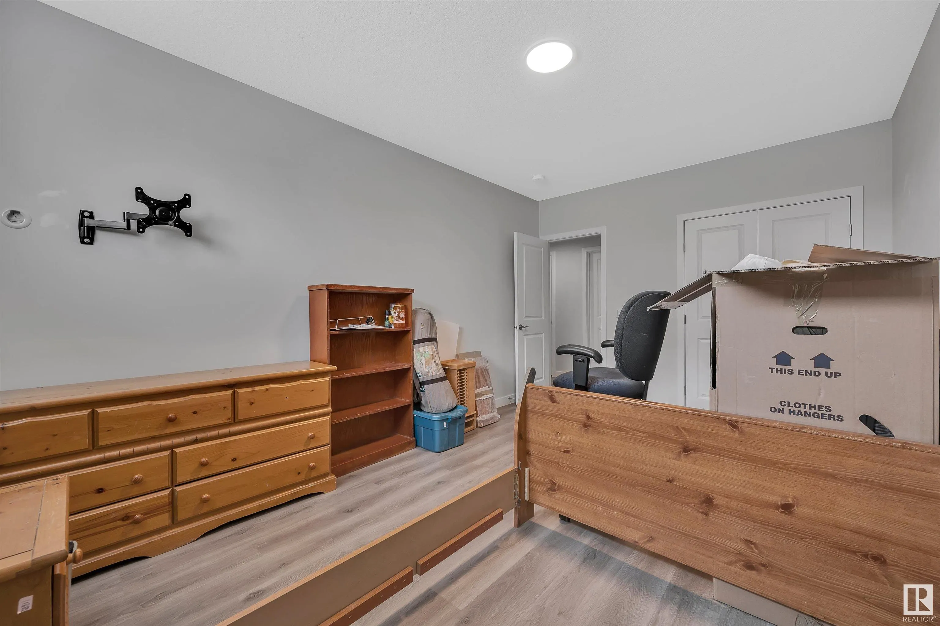134 EDGEWATER Circle