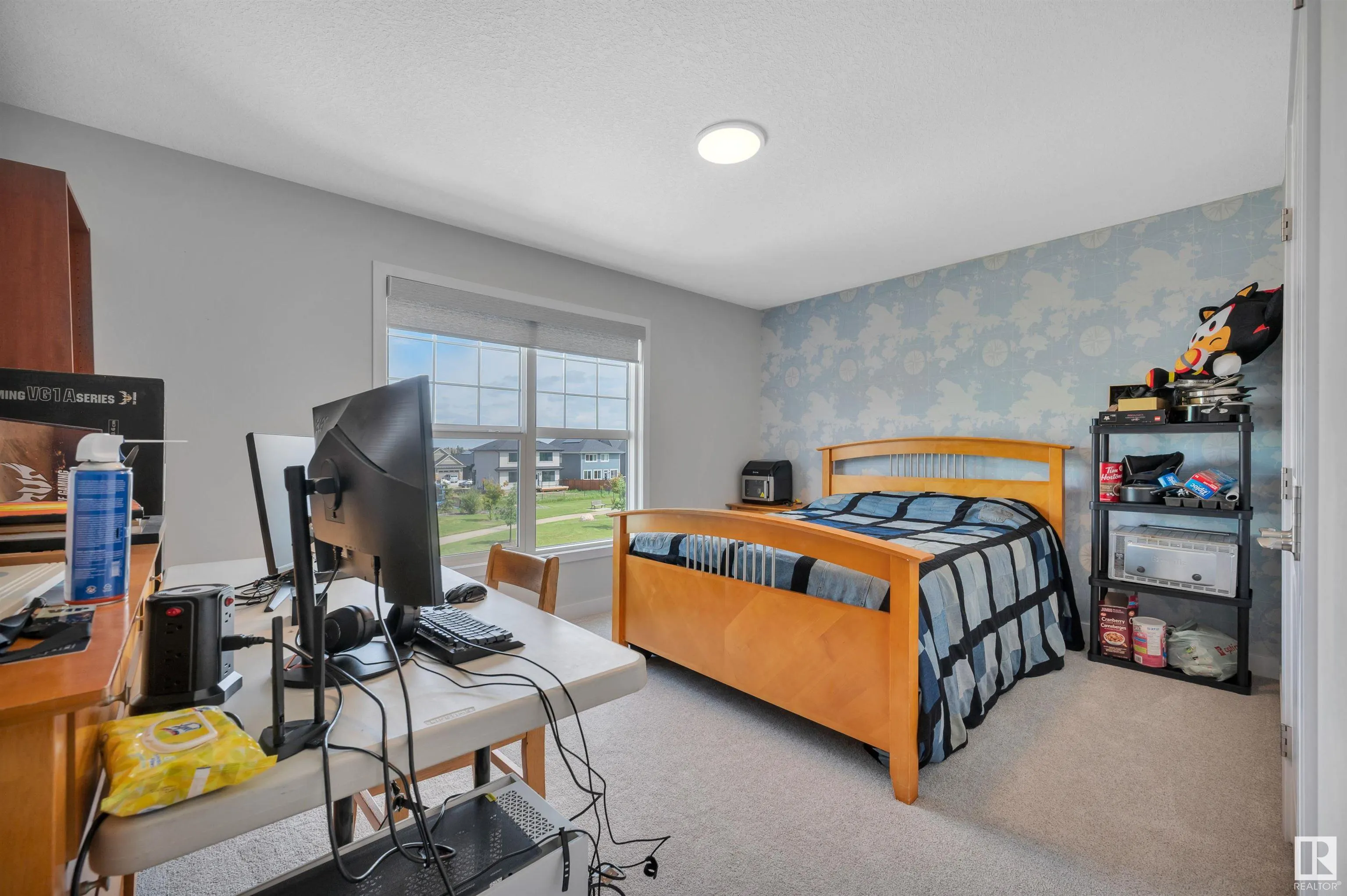 134 EDGEWATER Circle