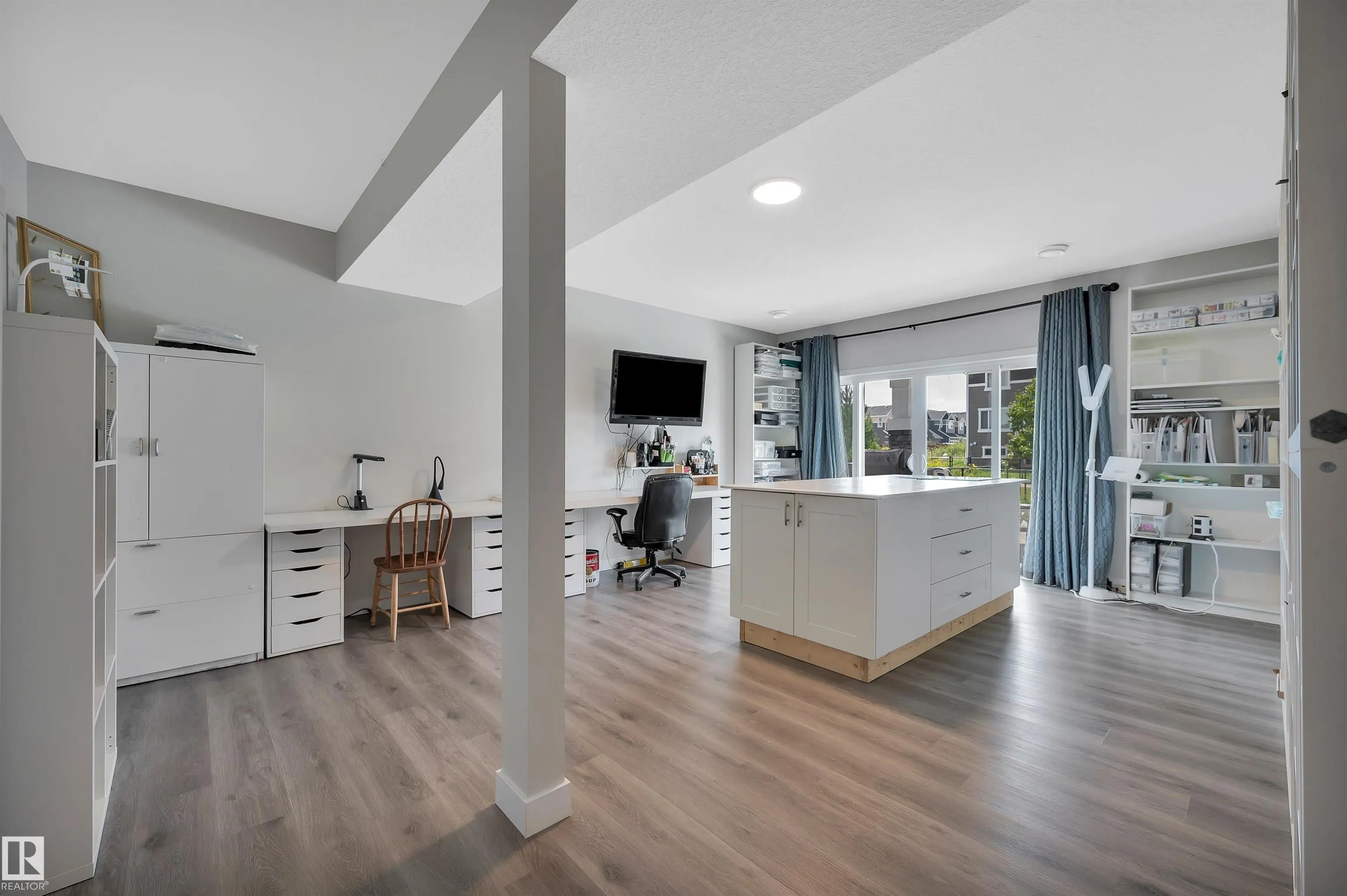 134 EDGEWATER Circle