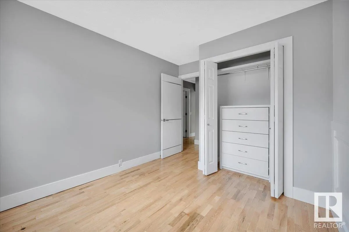 2 MEADOWBROOK Road