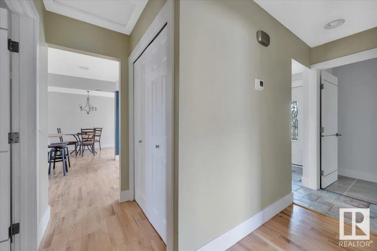 2 MEADOWBROOK Road