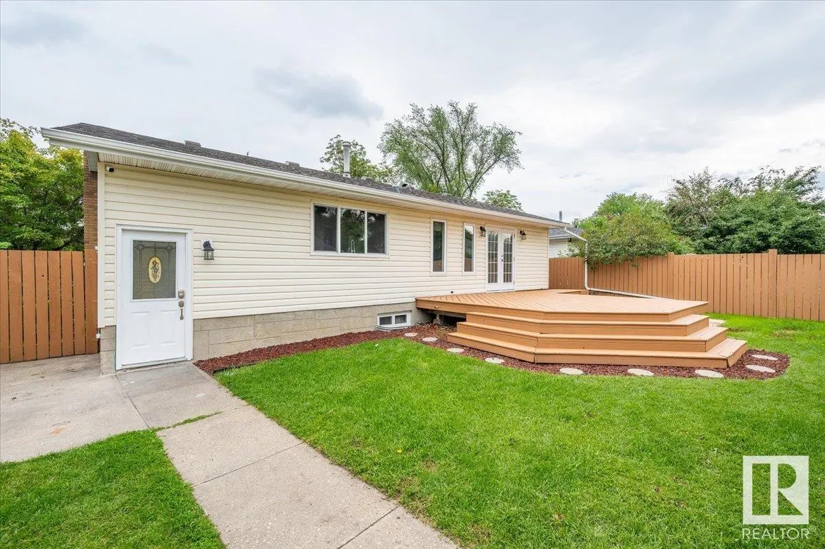 2 MEADOWBROOK Road