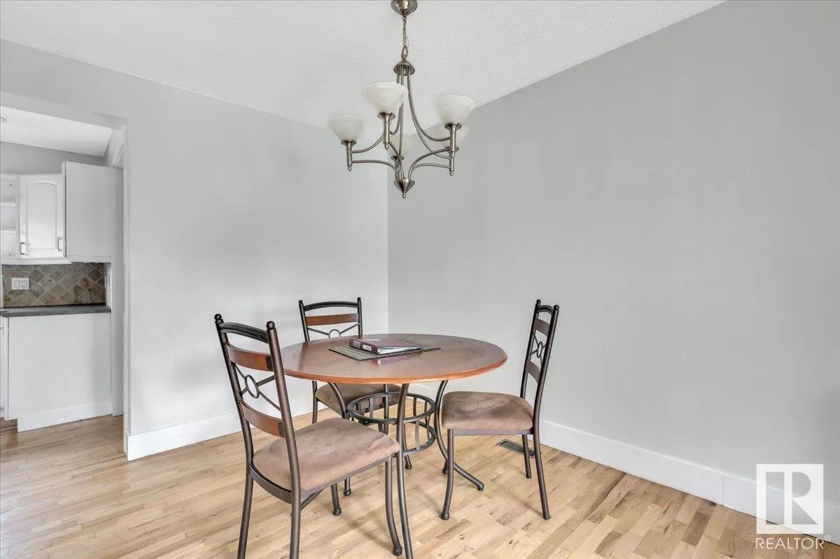 2 MEADOWBROOK Road