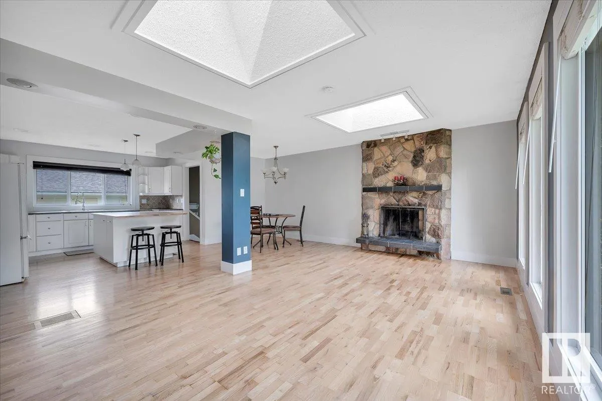 2 MEADOWBROOK Road