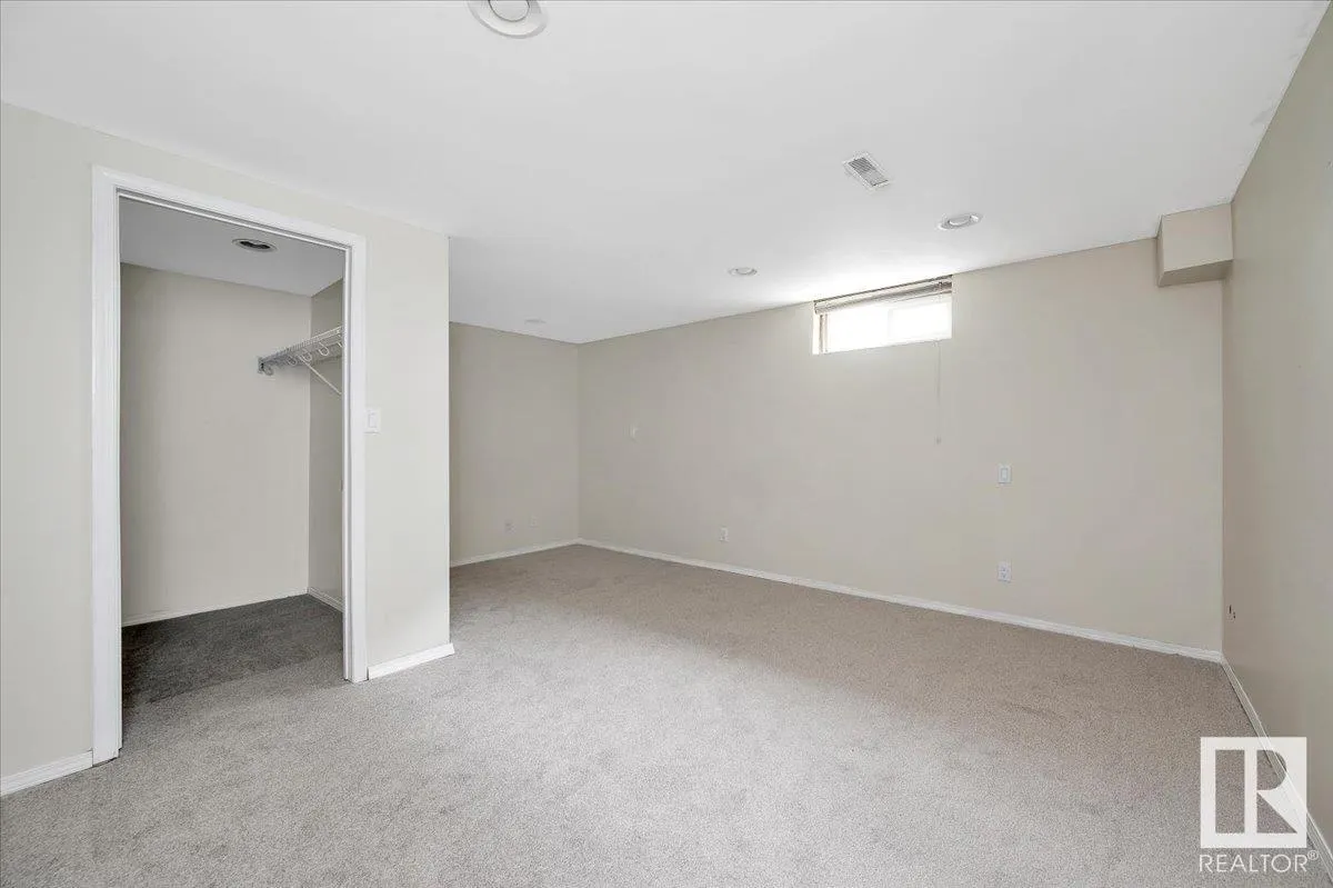 2 MEADOWBROOK Road