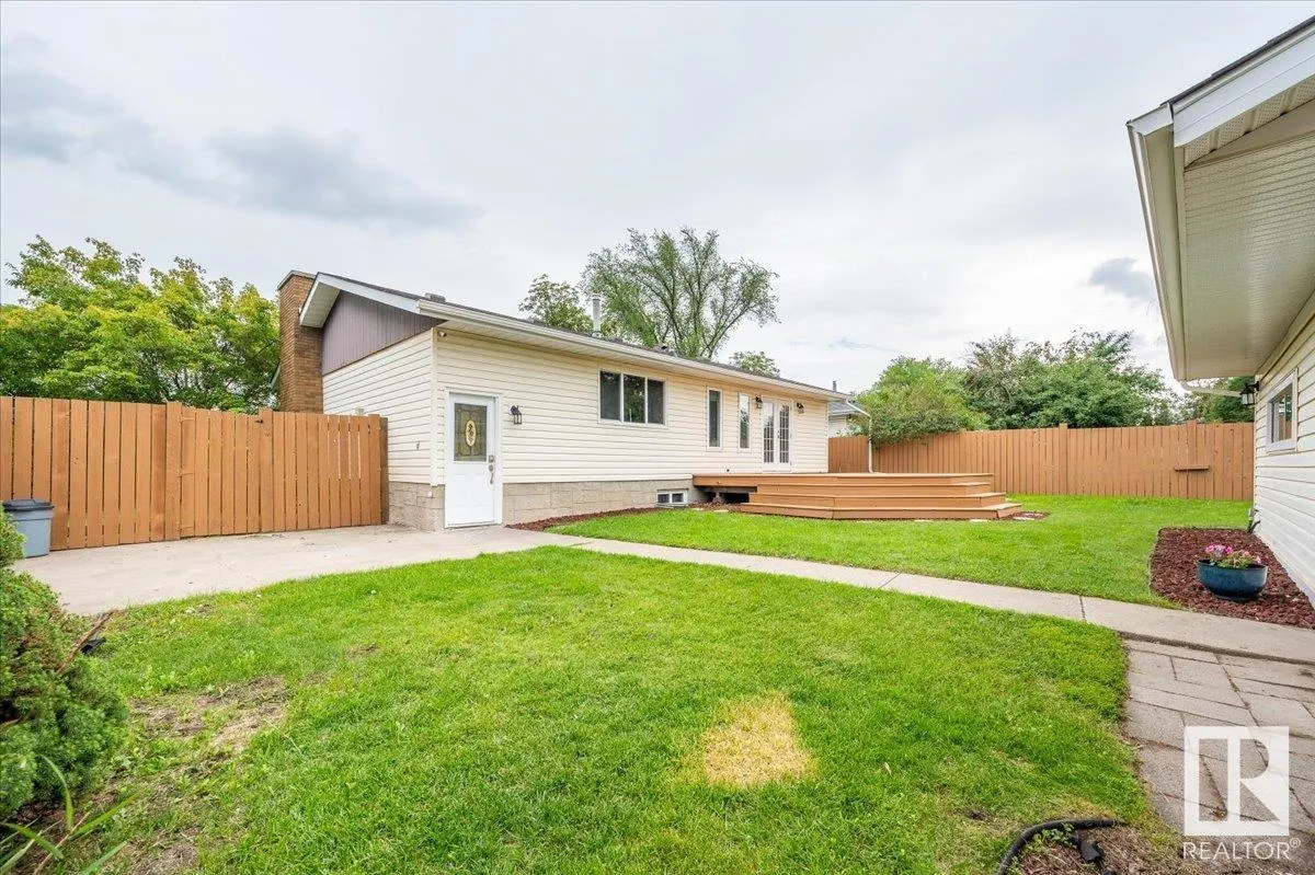 2 MEADOWBROOK Road