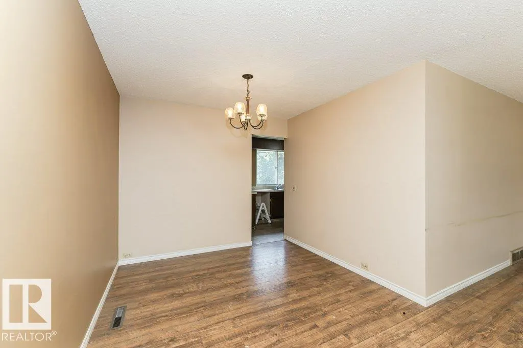 1036 MOYER Drive