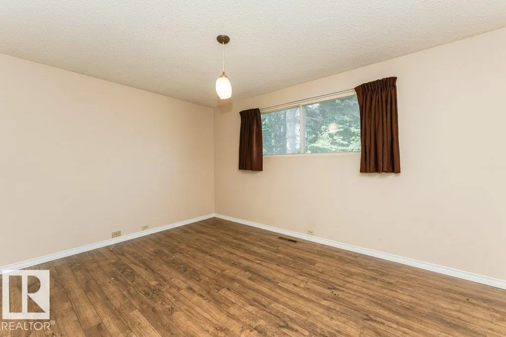 1036 MOYER Drive