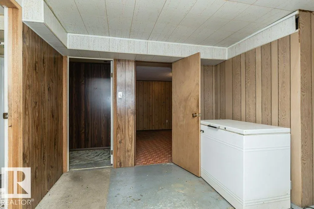 1036 MOYER Drive