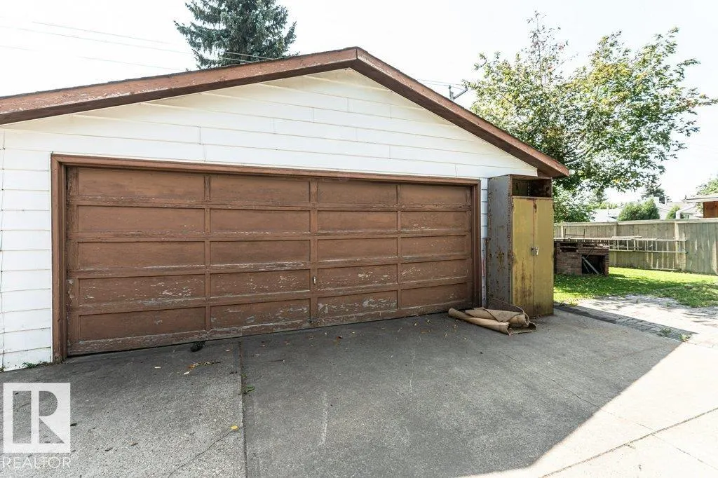 1036 MOYER Drive