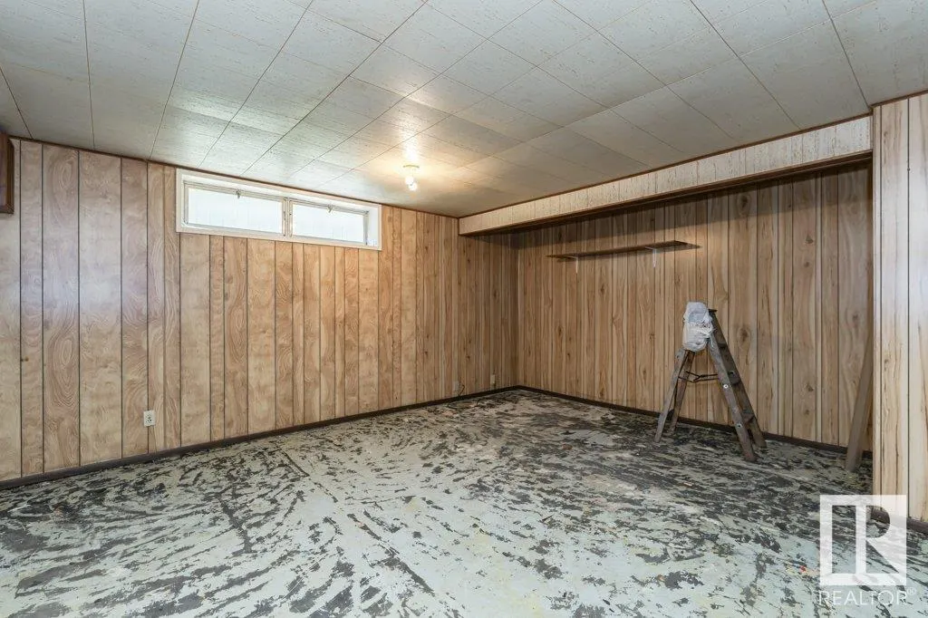 1036 MOYER Drive