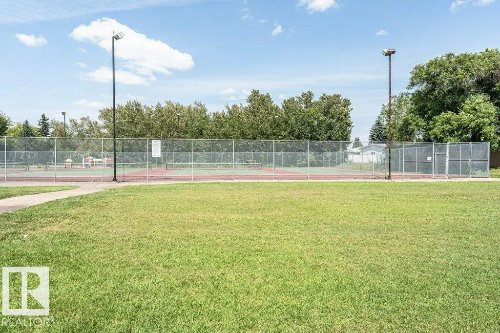 1036 MOYER Drive