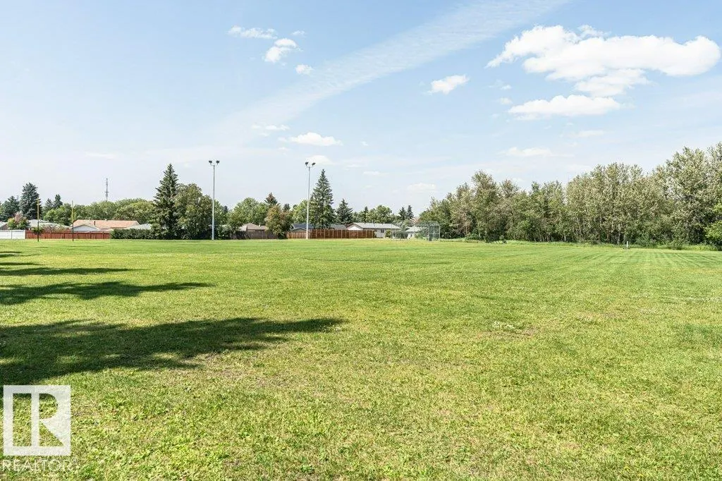 1036 MOYER Drive