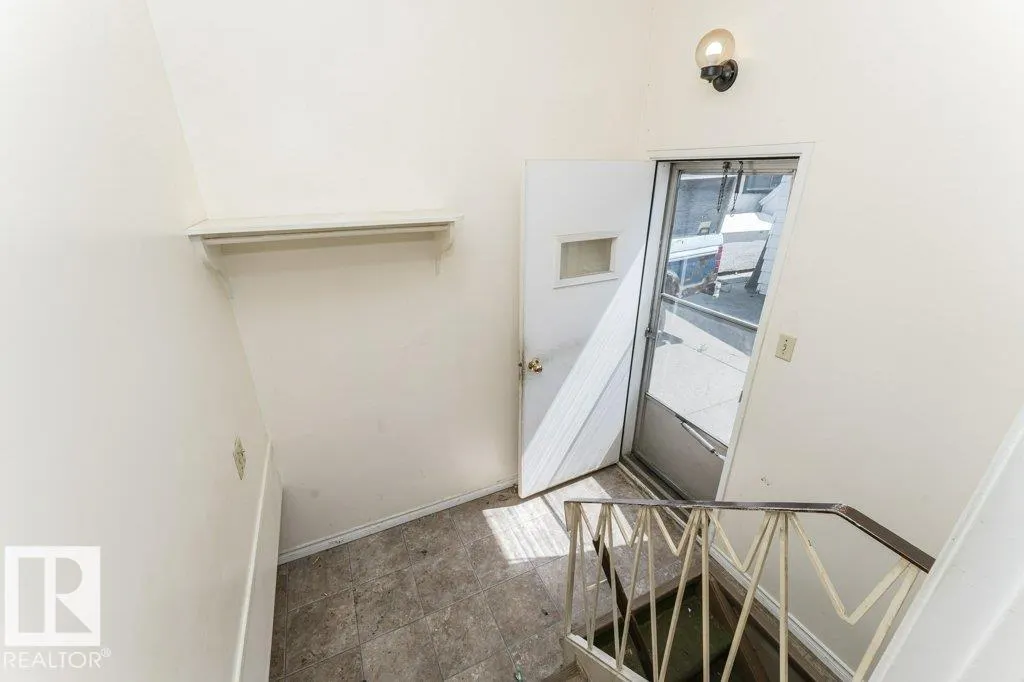 1036 MOYER Drive