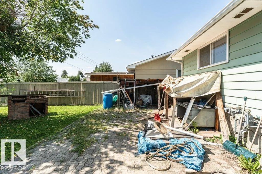 1036 MOYER Drive