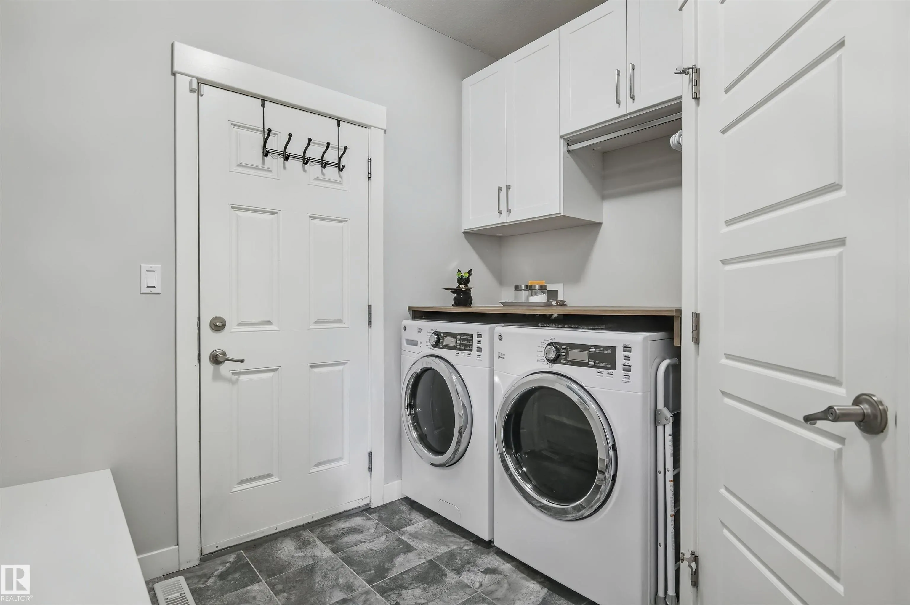 2469 WARE Crescent