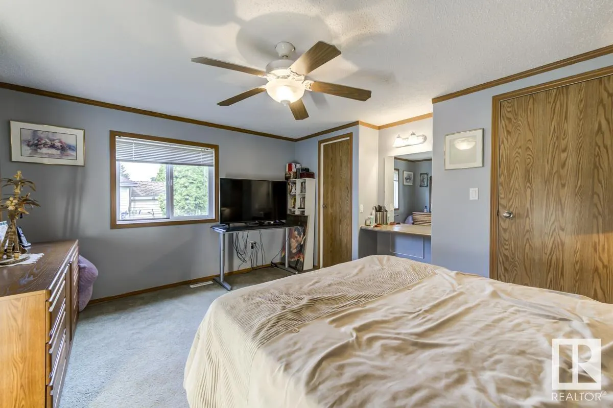 534 Evergreen Park