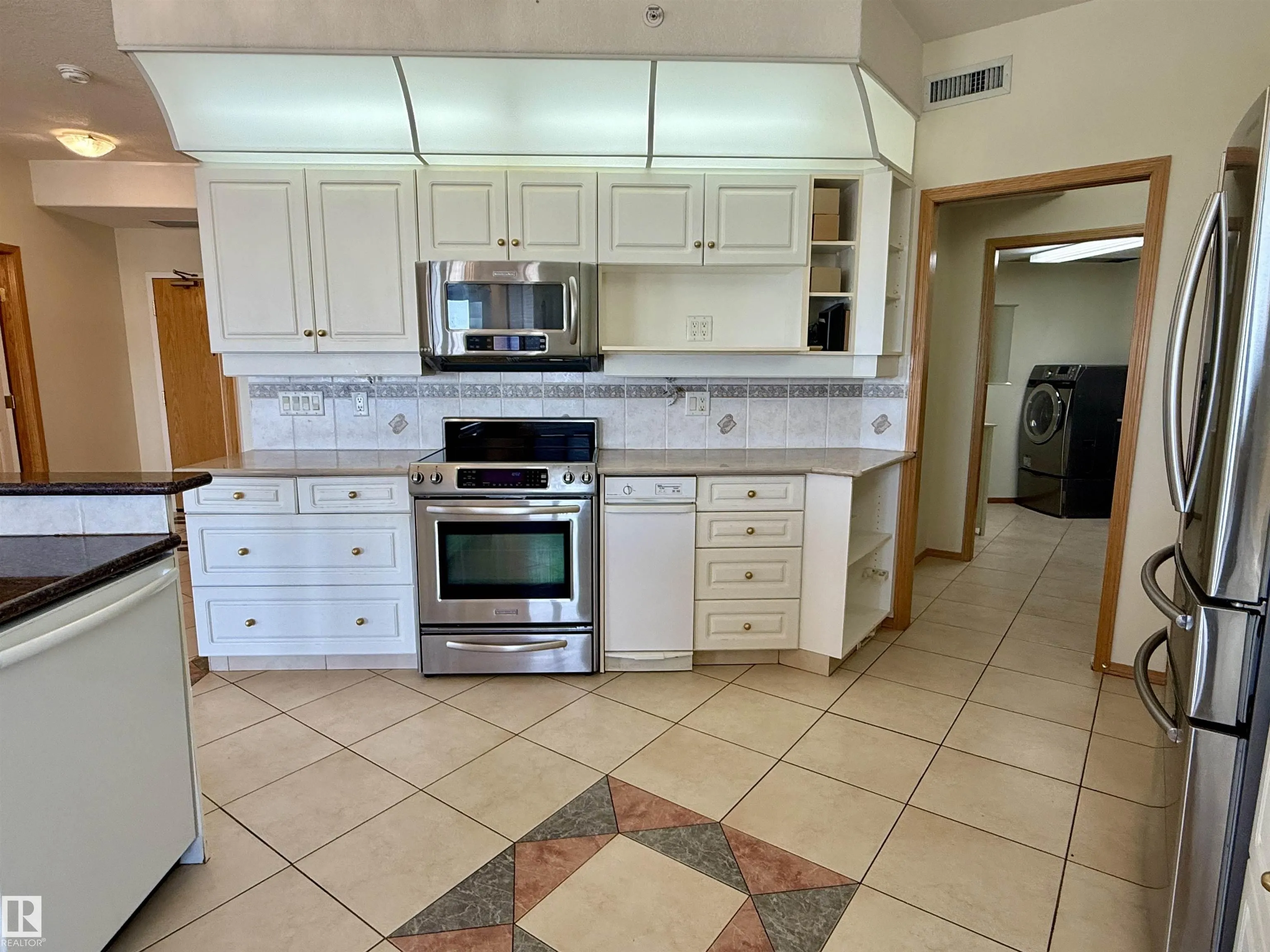 200 BETHEL Drive