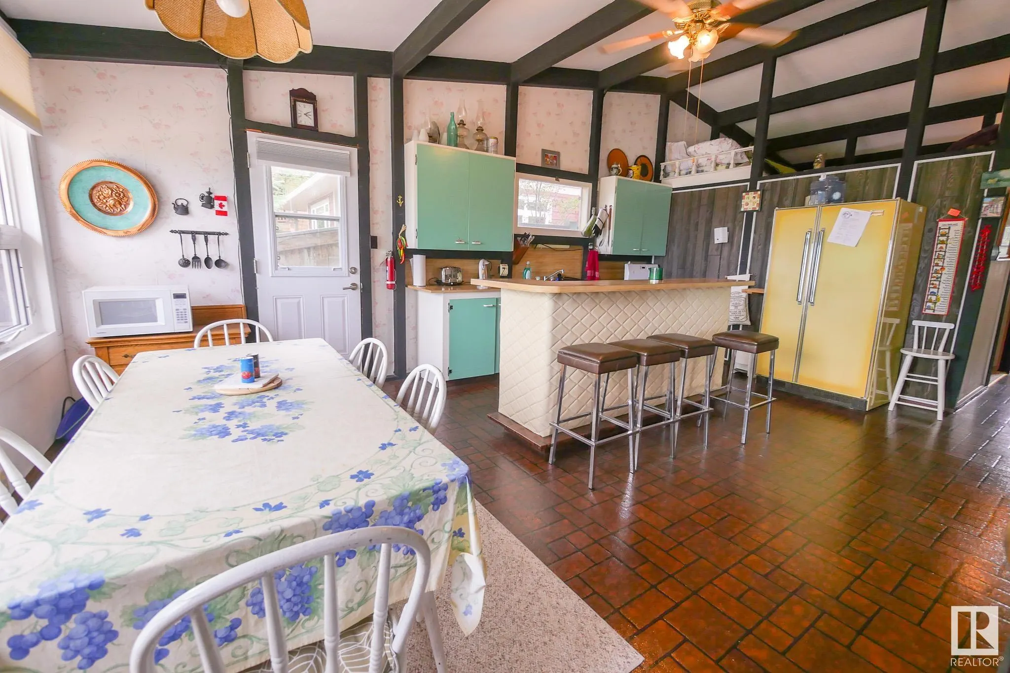 1013A 1 Ave Mameo Beach