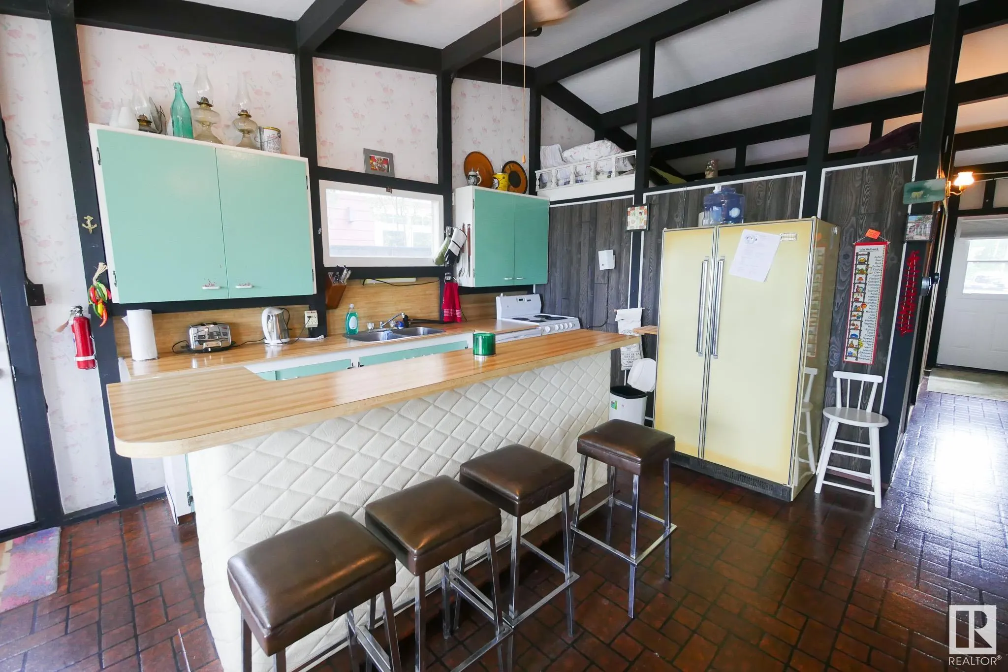 1013A 1 Ave Mameo Beach