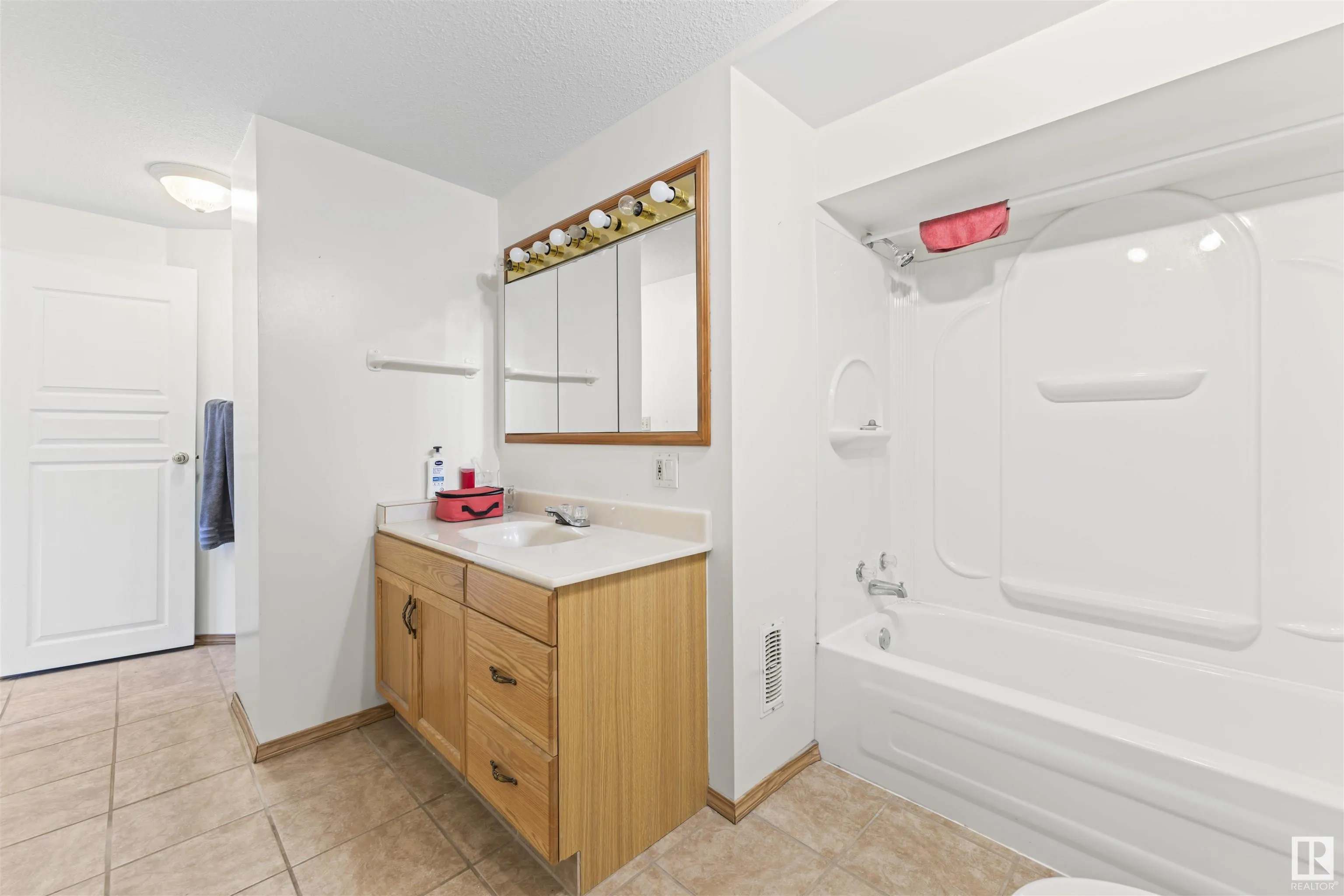 26 Louisbourg Place