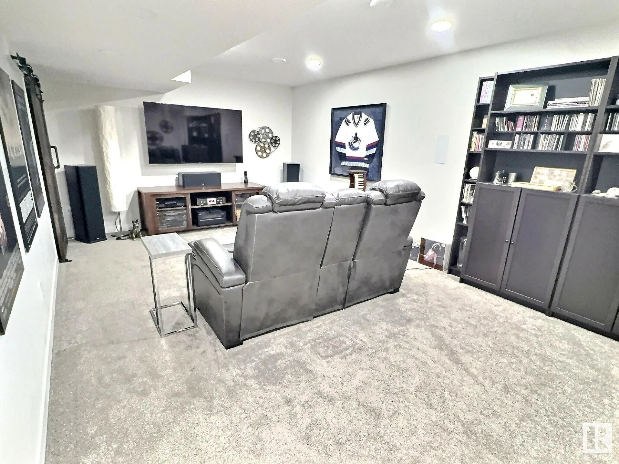 4206 Chichak Close