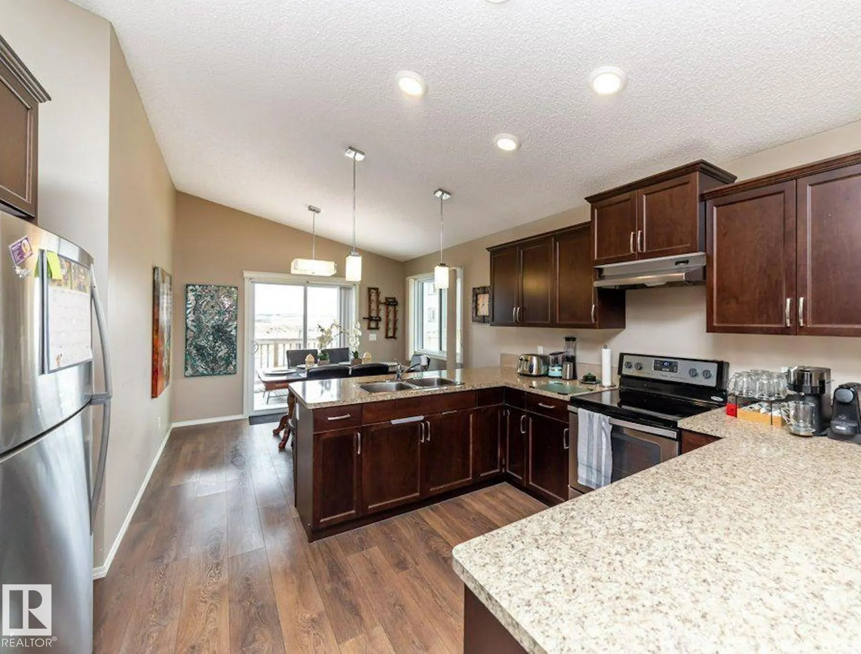 9 SOLANO Crest