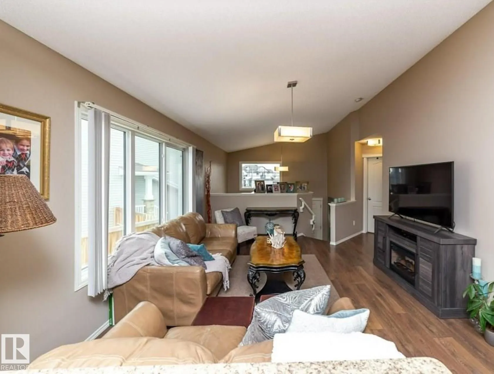 9 SOLANO Crest