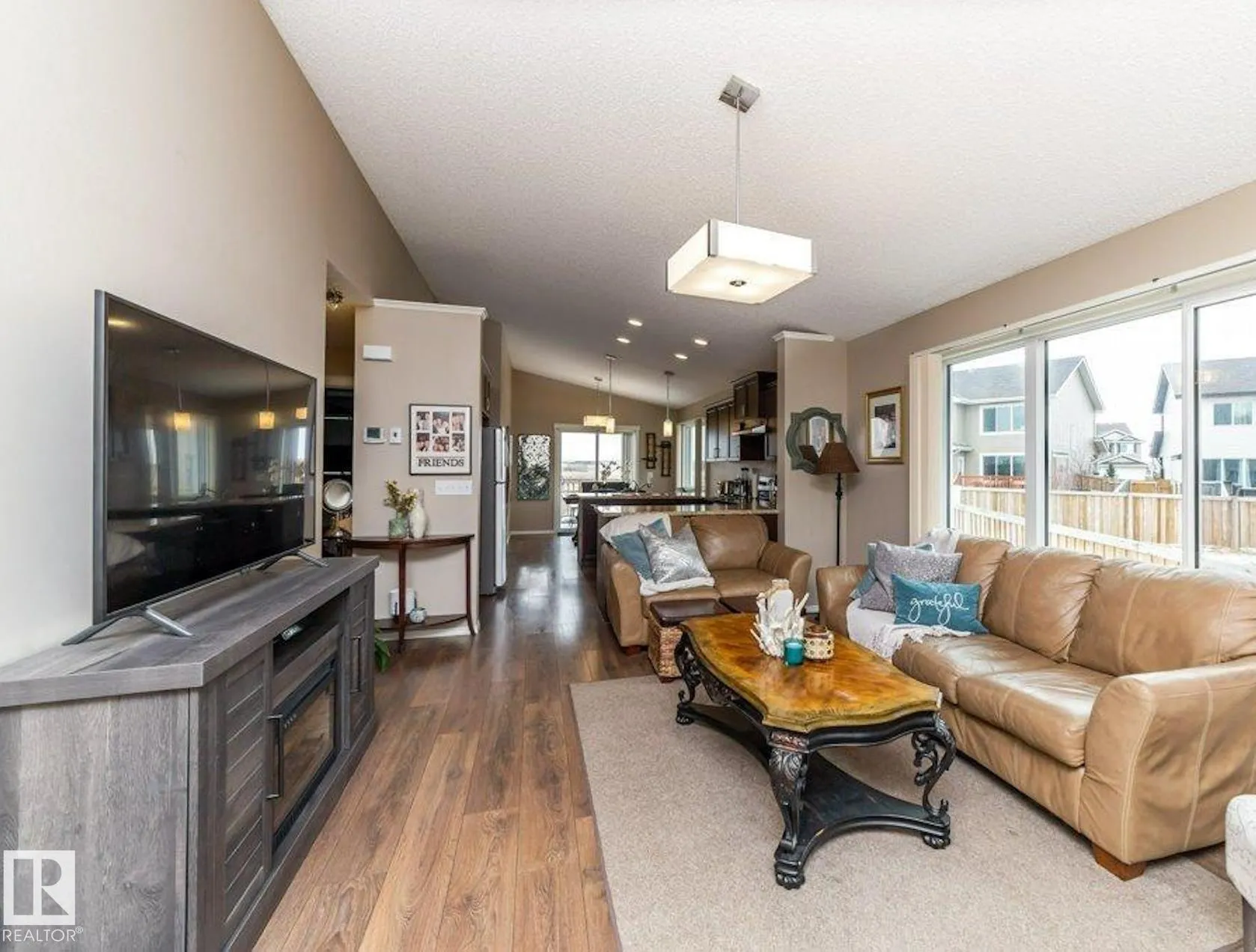 9 SOLANO Crest