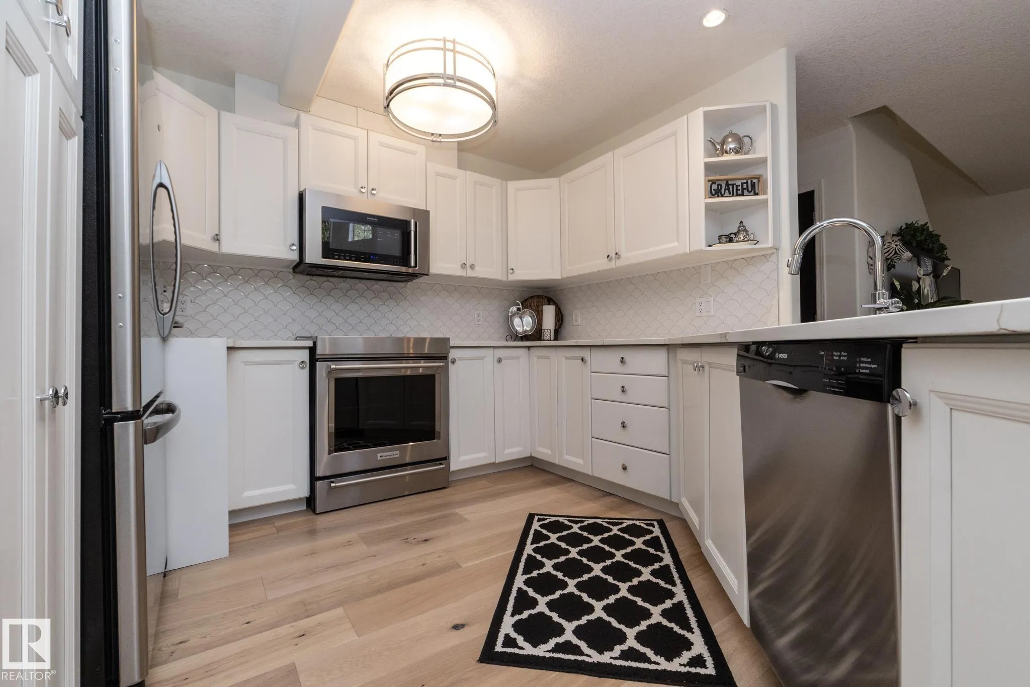 14 MISSION Avenue