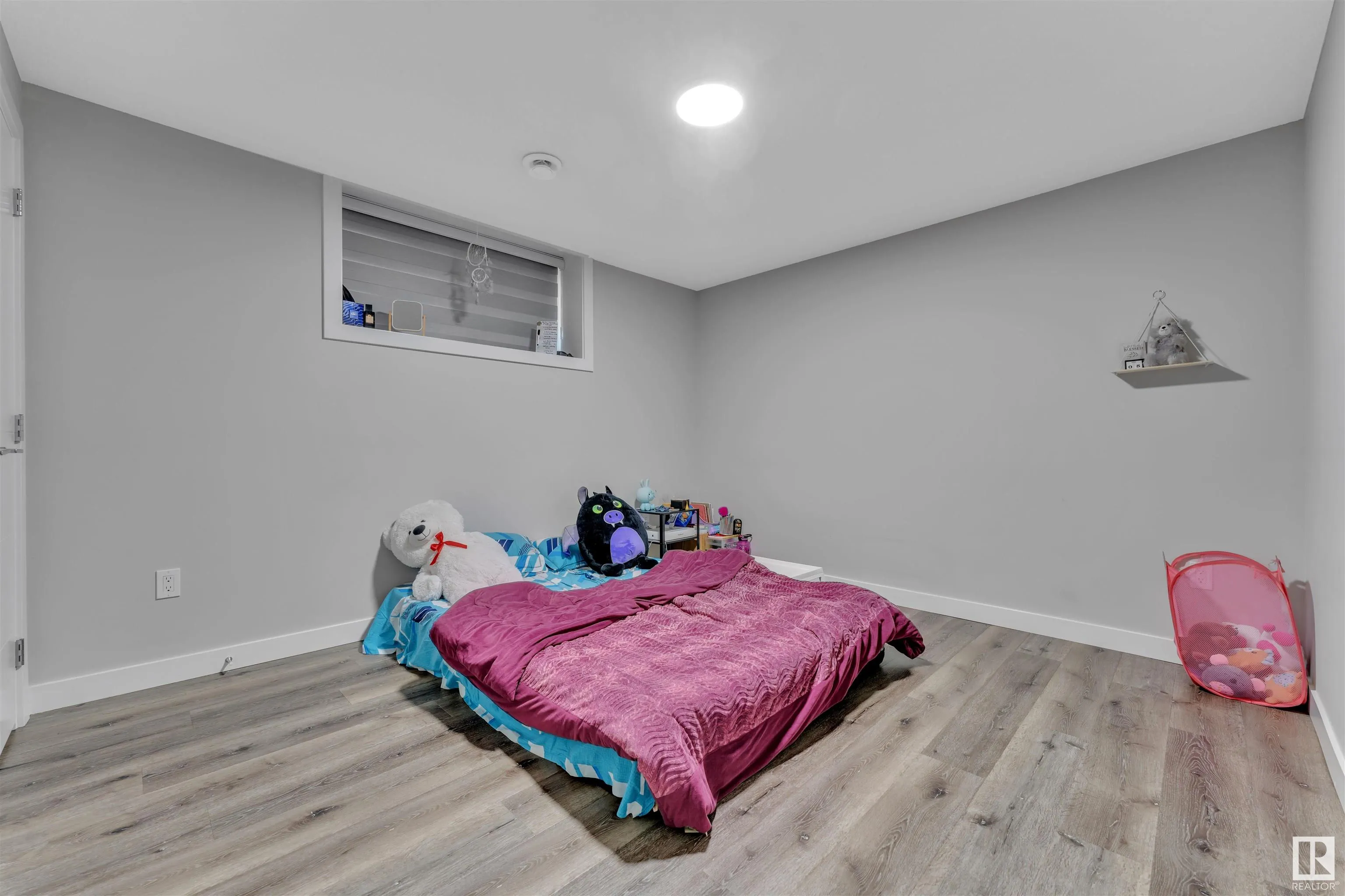 1809 18A Avenue