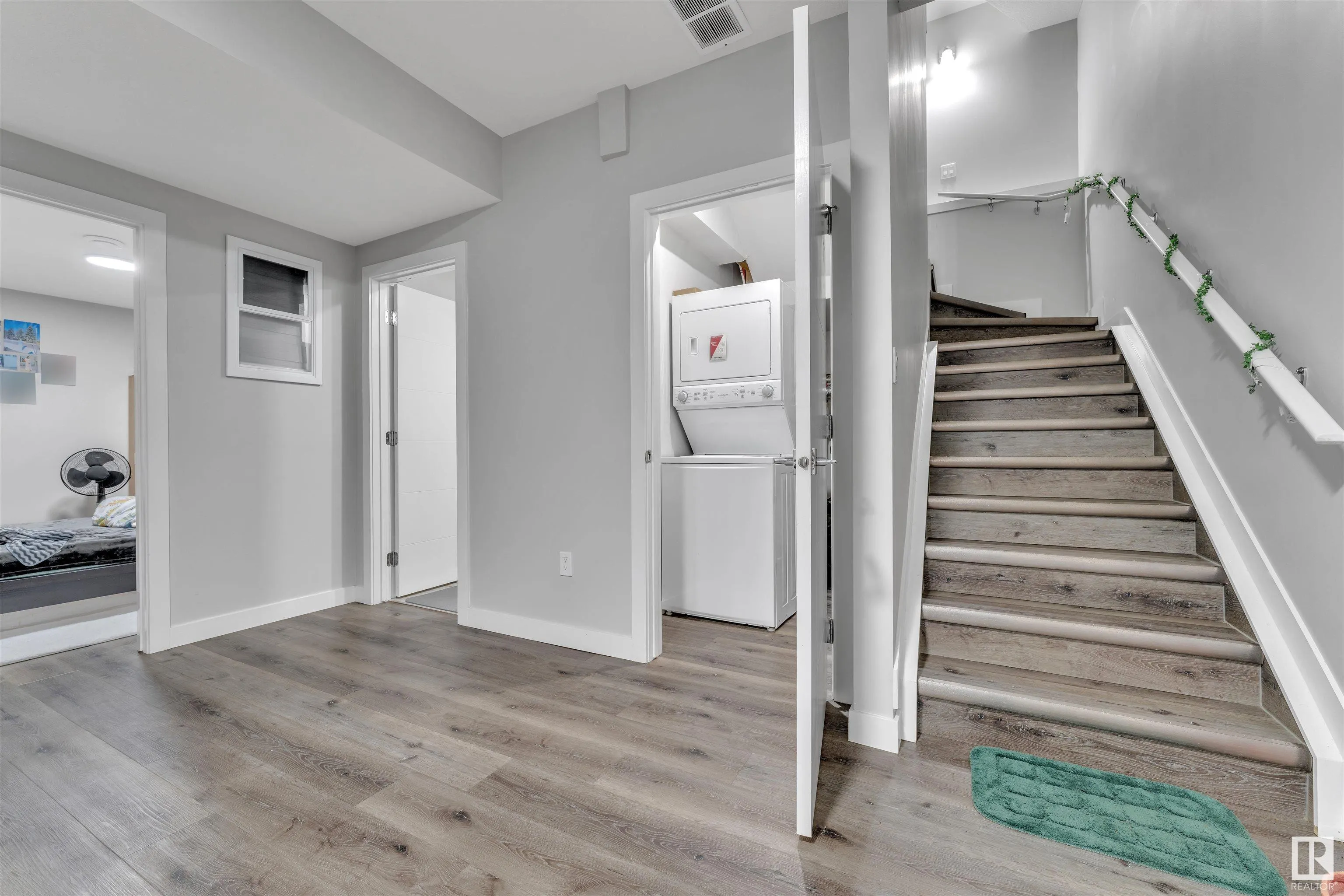 1809 18A Avenue