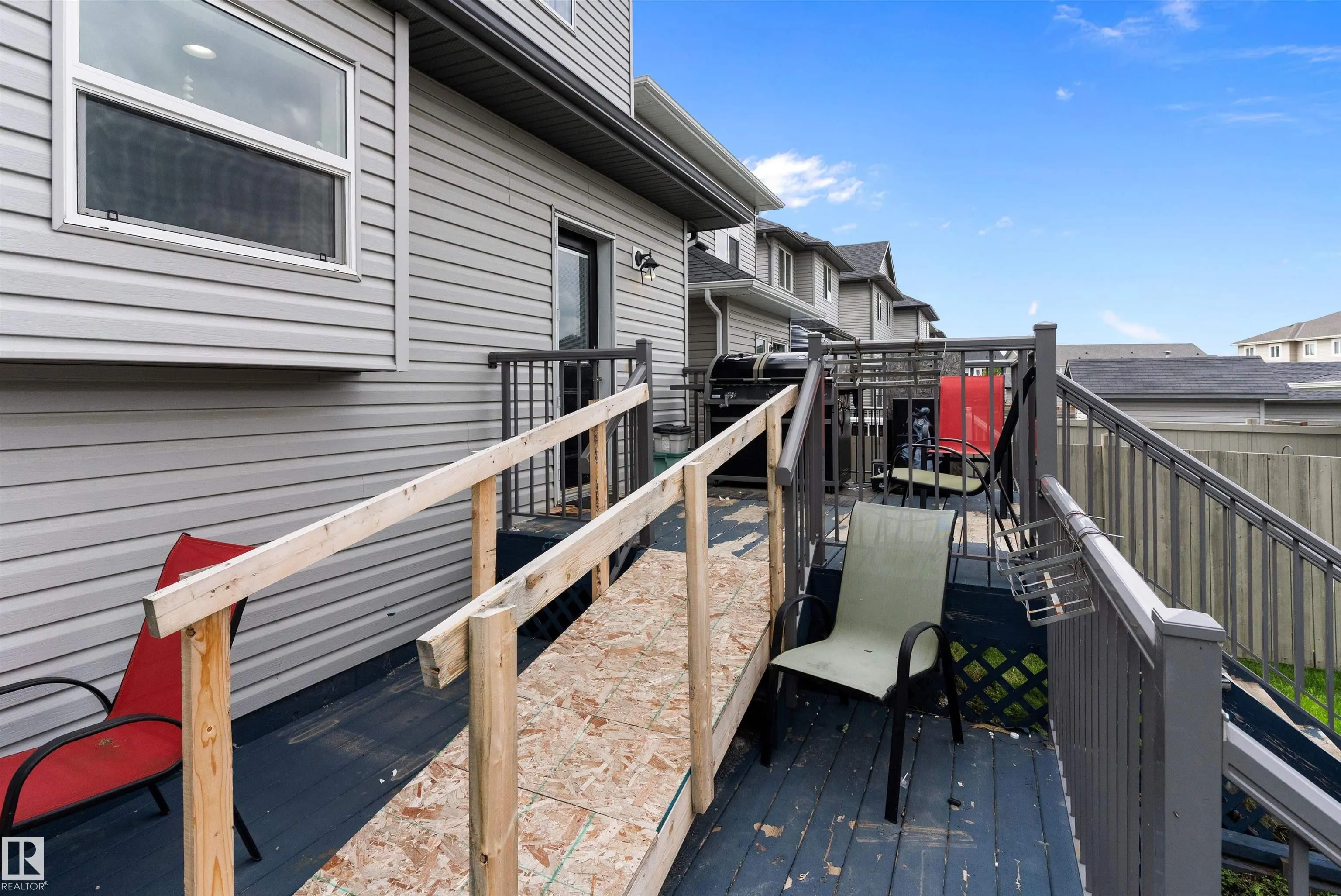 184 ROBINSON Drive