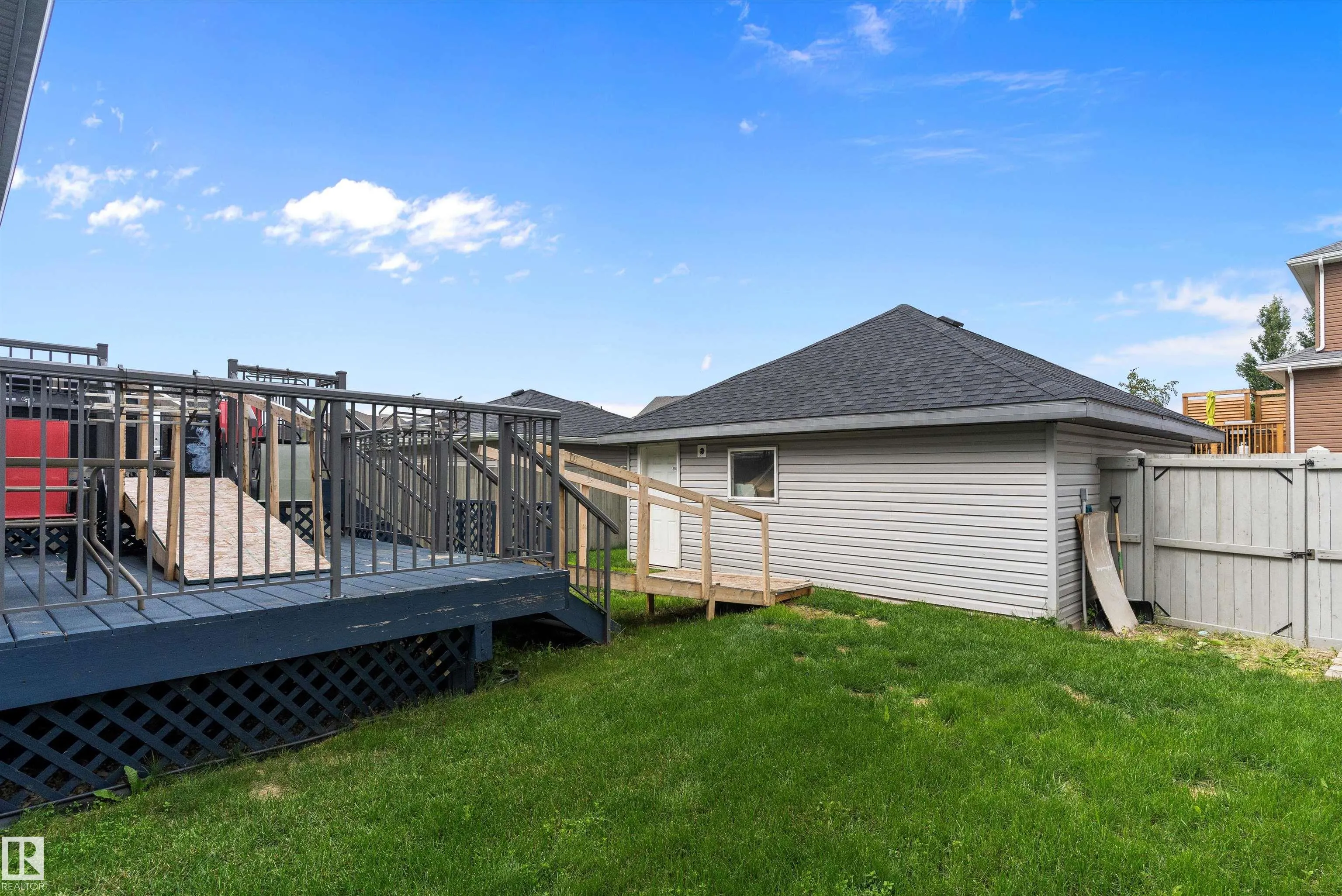 184 ROBINSON Drive