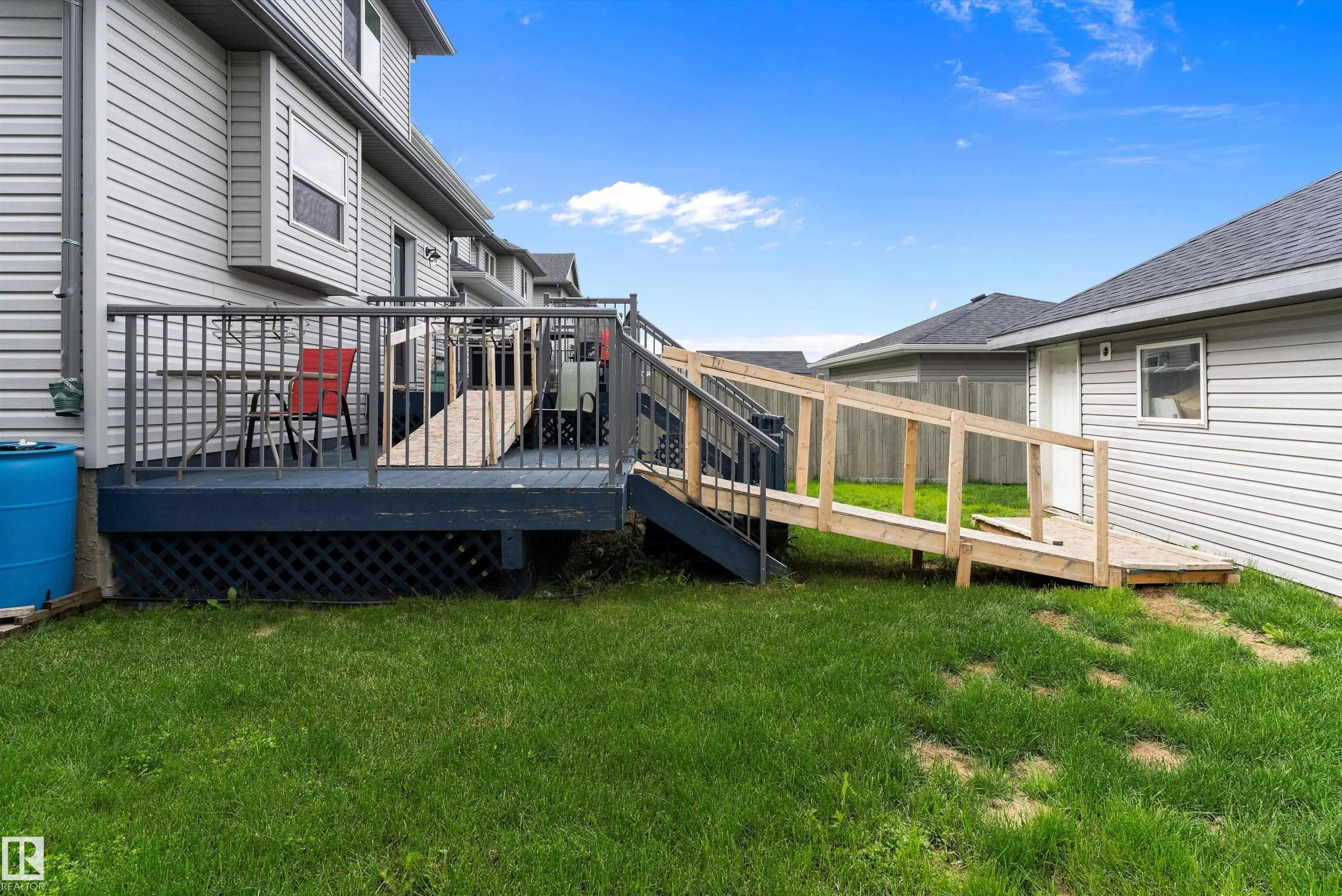 184 ROBINSON Drive