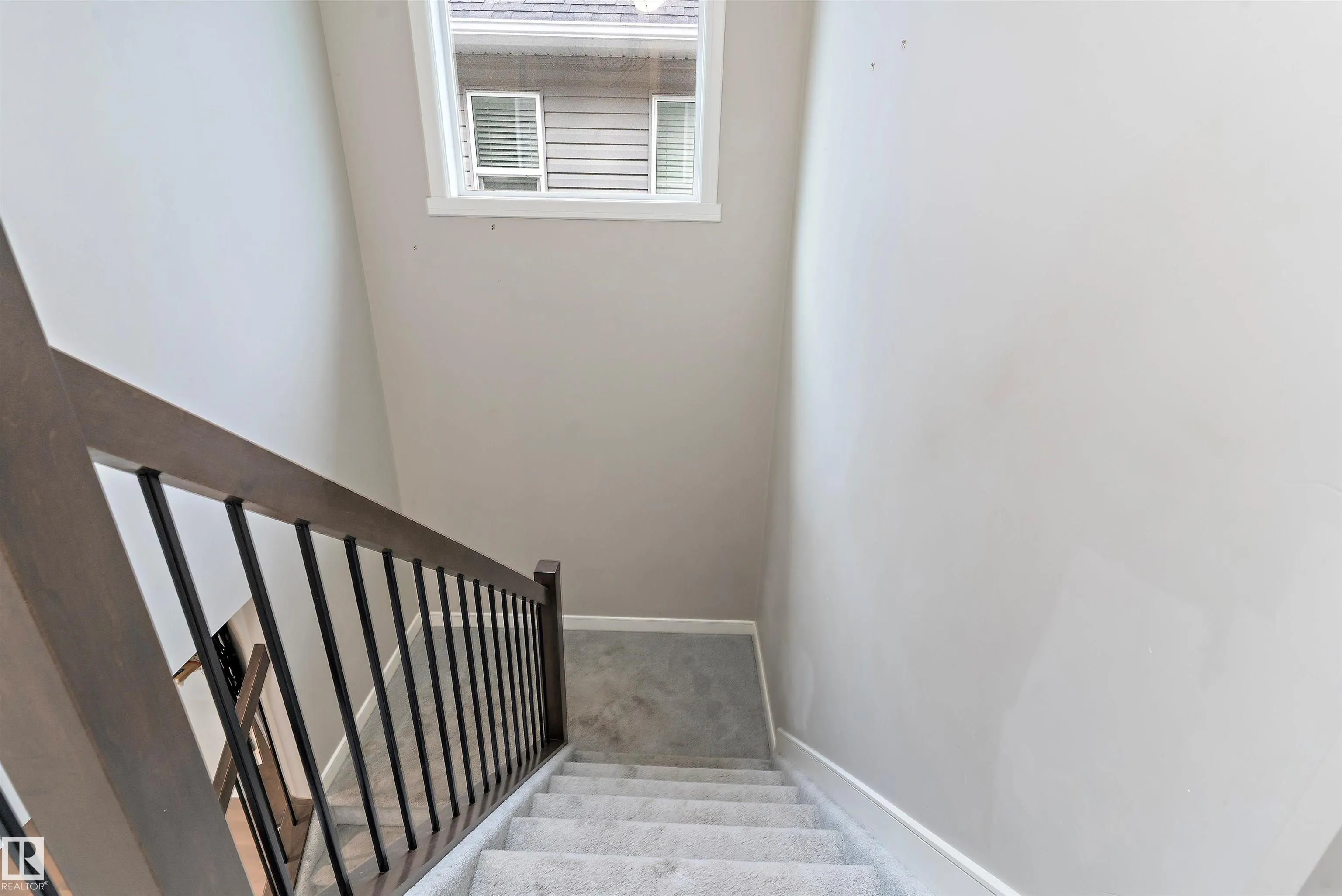 184 ROBINSON Drive
