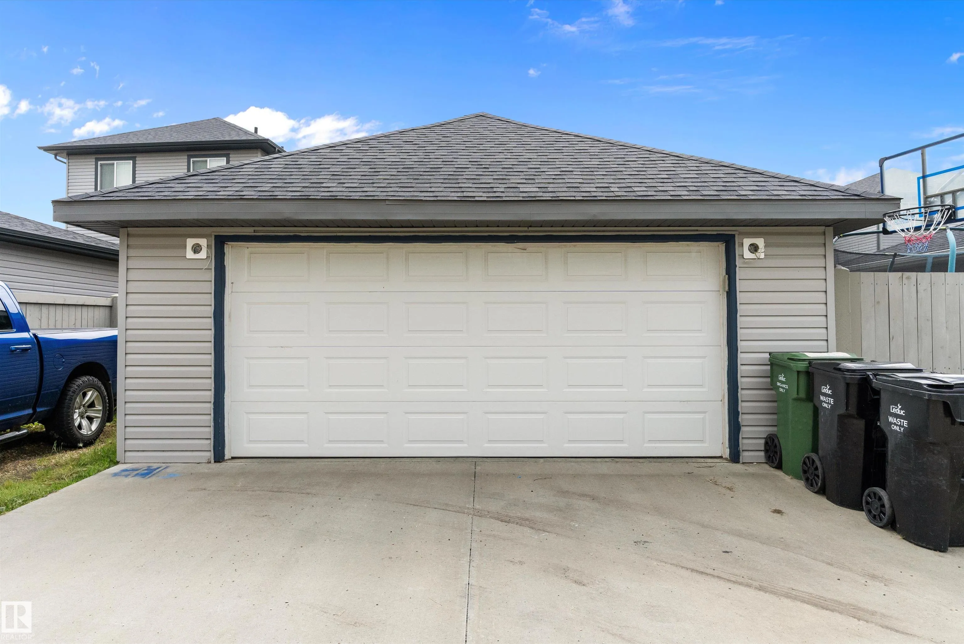 184 ROBINSON Drive