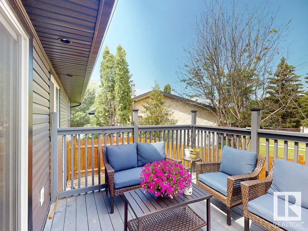 12 GARDEN VALLEY Drive