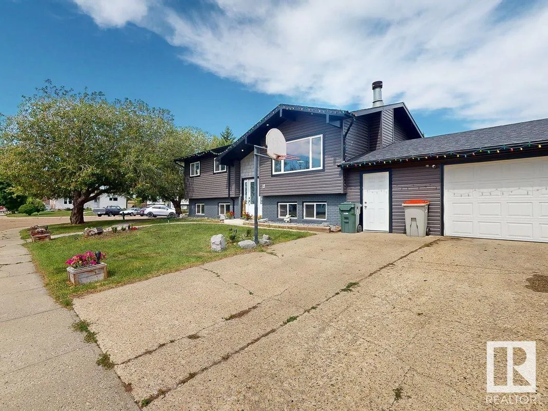 12 GARDEN VALLEY Drive