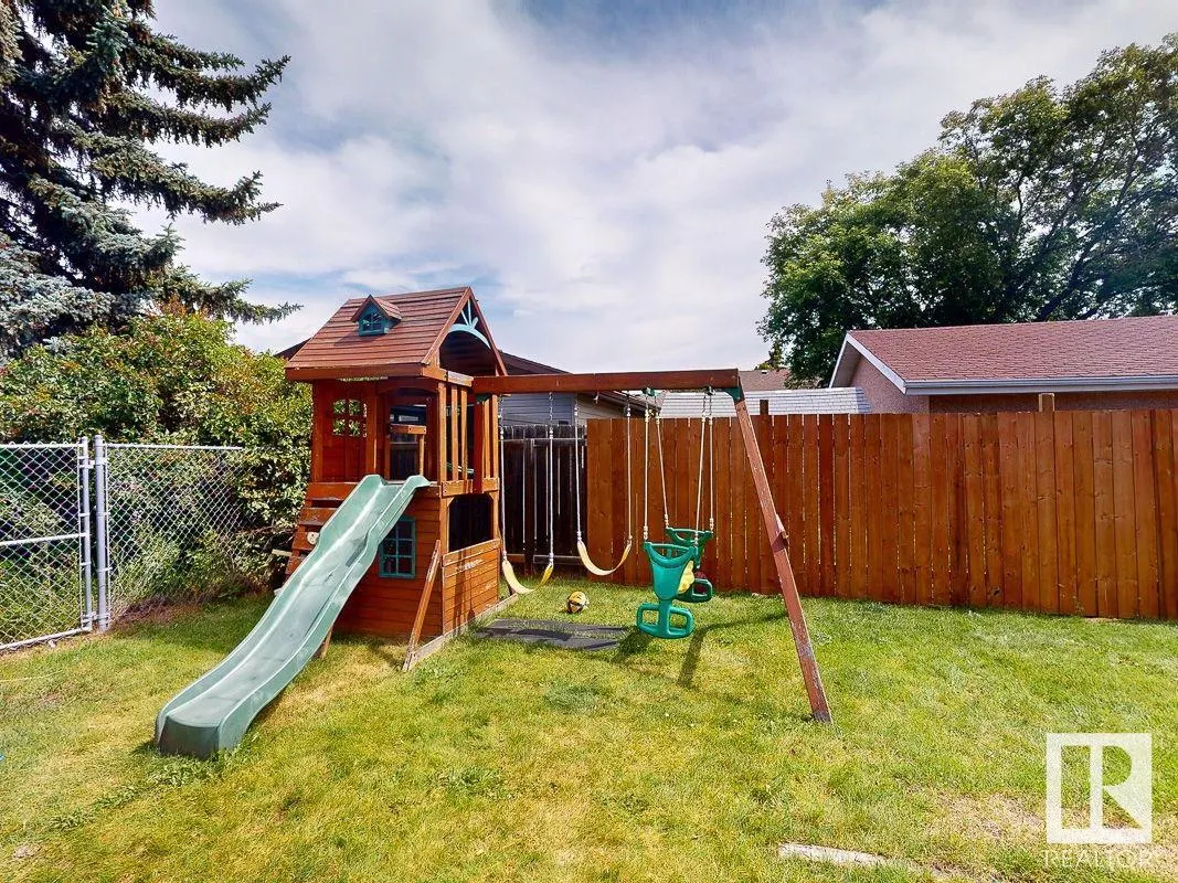 12 GARDEN VALLEY Drive