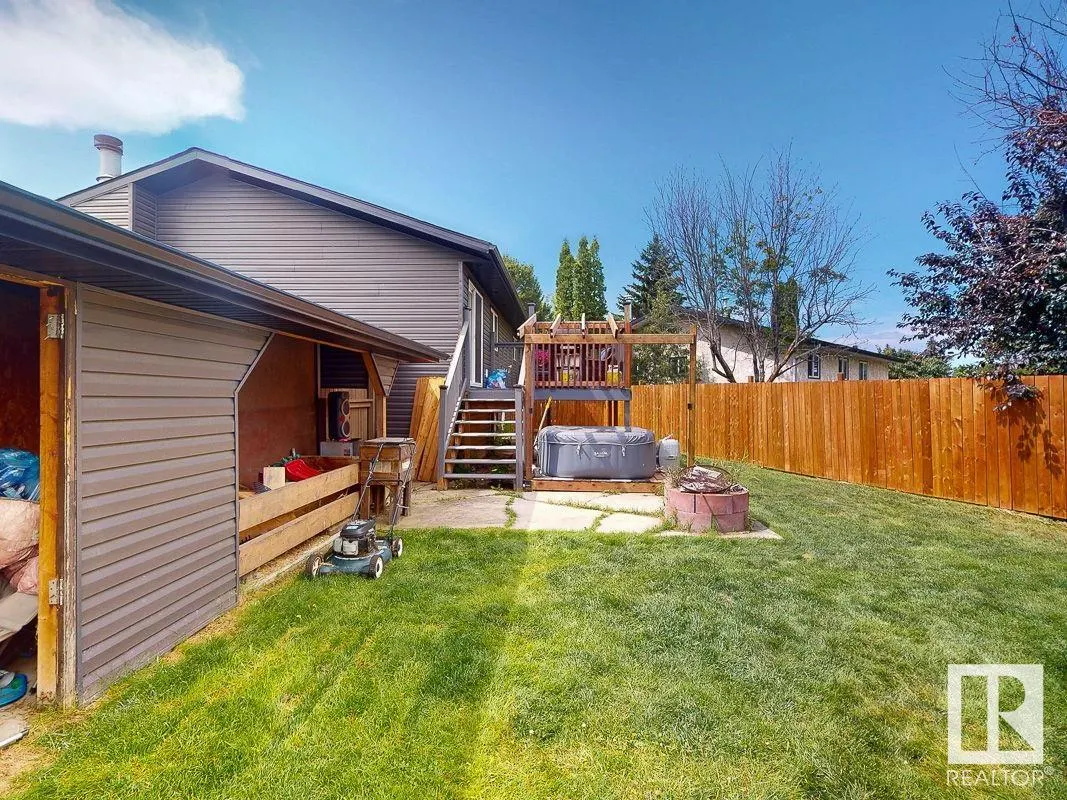 12 GARDEN VALLEY Drive
