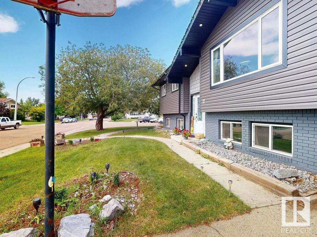 12 GARDEN VALLEY Drive