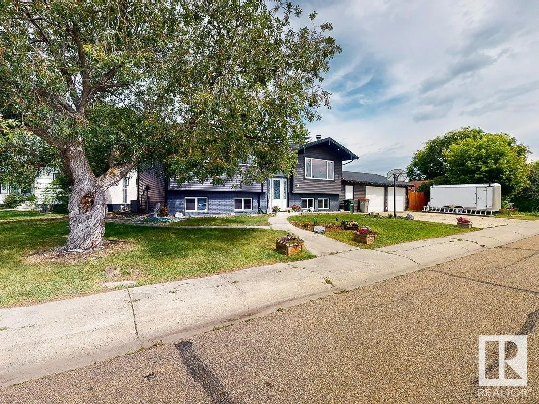 12 GARDEN VALLEY Drive