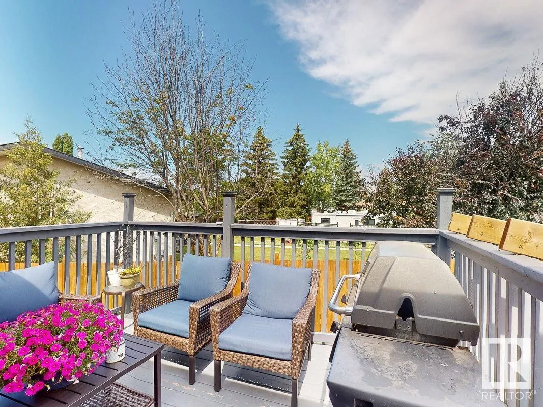 12 GARDEN VALLEY Drive