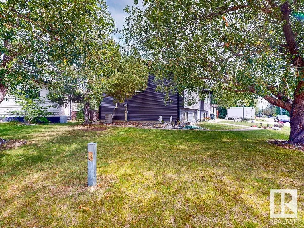 12 GARDEN VALLEY Drive